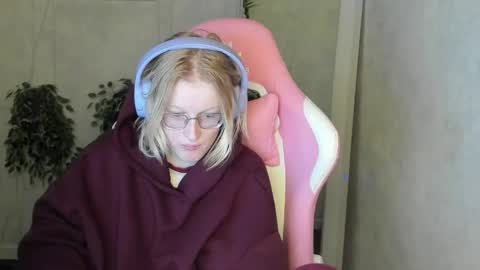 Elizabeth online show from 11-27-25, 12:46