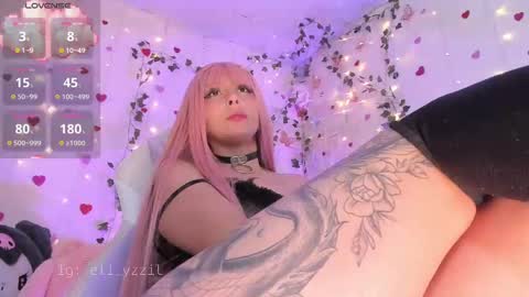    Independent Model online show from 03-06-25, 10:36