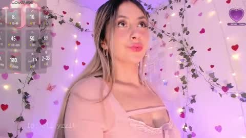    Independent Model online show from 03-09-25, 01:25