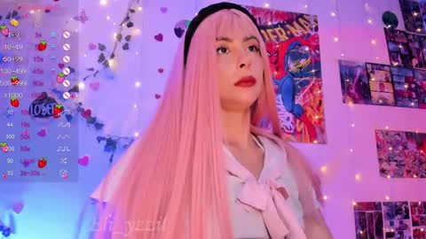 Snapshot of elizabeth_jing chatting on 05-25-26, 04:35 Independent Model online show from 05-25-26, 04:35