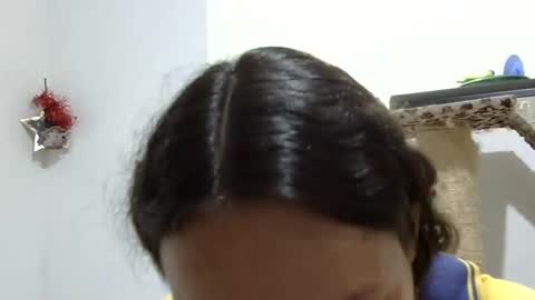 Elizabeth Martinez  online show from 01-14-25, 06:07