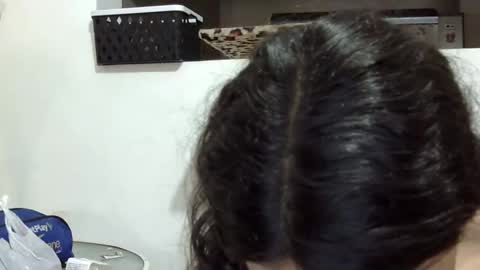 Elizabeth Martinez  online show from 10-01-25, 03:18