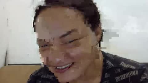 Elizabeth Martinez  online show from 10-09-25, 07:45