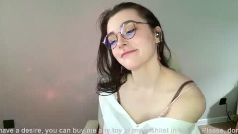 Snapshot of elizabeth_milller chatting on 06-24-26, 12:31 Lizzy online show from 06-24-26, 12:31