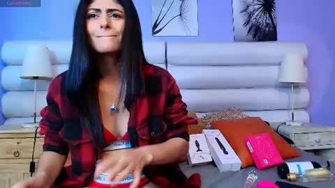 Snapshot of elizabeth_santos1 chatting on 06-27-26, 05:40 Elizabeth online show from 06-27-26, 05:40