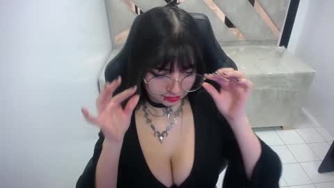 Elizabeth online show from 02-12-26, 12:55