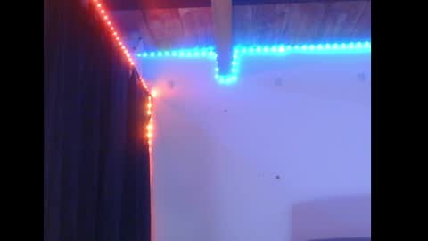 Lizzy online show from 01-14-26, 05:51