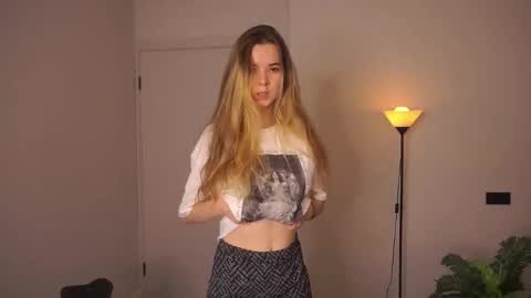 Elizabeth online show from 09-17-25, 06:42