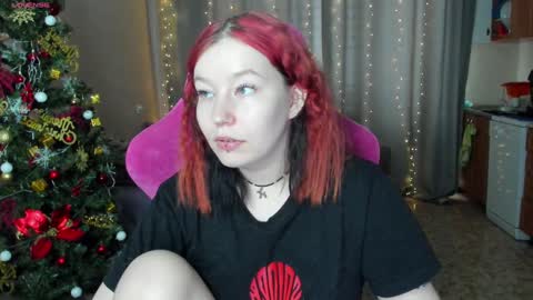 Snapshot of elizabethflowerr chatting on 01-21-25, 04:54 Eli online show from 01-21-25, 04:54