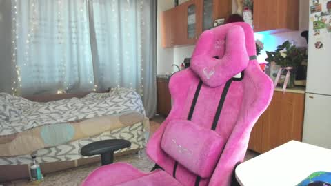 Snapshot of elizabethflowerr chatting on 02-06-25, 06:08 Eli online show from 02-06-25, 06:08