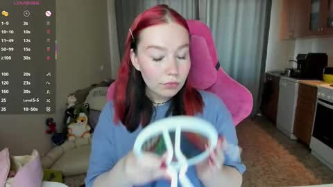 Snapshot of elizabethflowerr chatting on 02-27-25, 03:36 Eli online show from 02-27-25, 03:36