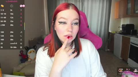 Snapshot of elizabethflowerr chatting on 03-06-25, 07:03 Eli online show from 03-06-25, 07:03