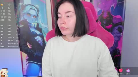 Snapshot of elizabethflowerr chatting on 10-14-25, 03:29 Eli online show from 10-14-25, 03:29