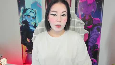 Snapshot of elizabethflowerr chatting on 10-21-25, 03:18 Eli online show from 10-21-25, 03:18