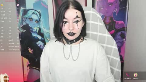 Snapshot of elizabethflowerr chatting on 10-28-25, 03:43 Eli online show from 10-28-25, 03:43