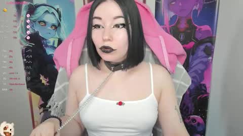 Snapshot of elizabethflowerr chatting on 11-18-25, 02:17 Eli online show from 11-18-25, 02:17