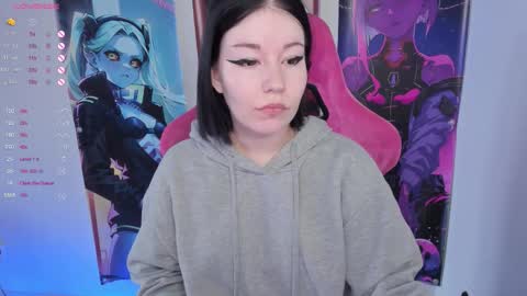 Snapshot of elizabethflowerr chatting on 11-28-25, 02:58 Eli online show from 11-28-25, 02:58