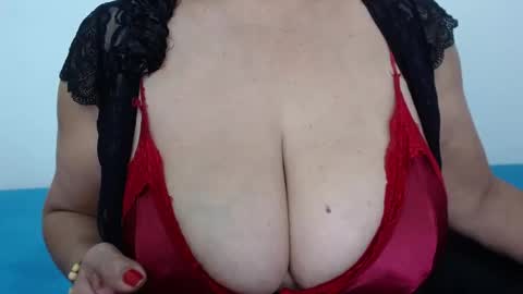 Snapshot of elizabethmiler chatting on 05-21-26, 01:51 ElizabethMiler online show from 05-21-26, 01:51