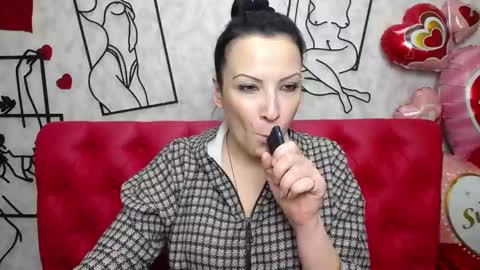 ElizabethSho online show from 03-11-25, 03:26