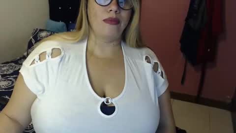 Snapshot of elizabethtaylor1 chatting on 01-23-25, 10:01 Elizabeth online show from 01-23-25, 10:01