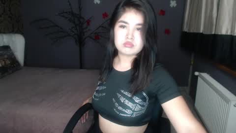 Snapshot of elizabethvamp chatting on 04-04-26, 05:43 Elizabeth online show from 04-04-26, 05:43