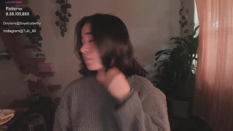 Snapshot of elizabethz chatting on 05-03-26, 02:23 Tuli online show from 05-03-26, 02:23