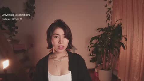 Snapshot of elizabethz chatting on 05-30-26, 12:52 Tuli online show from 05-30-26, 12:52