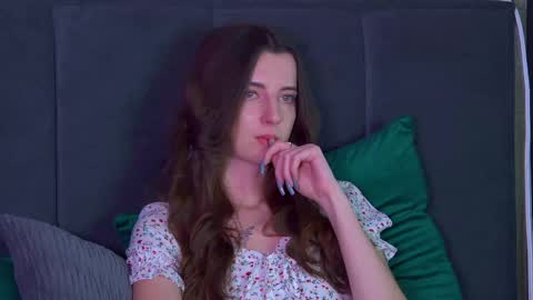 Snapshot of elizabetwilsoon chatting on 01-22-25, 09:32 Elizabet online show from 01-22-25, 09:32