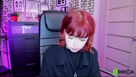 Snapshot of elizanik chatting on 07-17-26, 09:08 Eliza online show from 07-17-26, 09:08