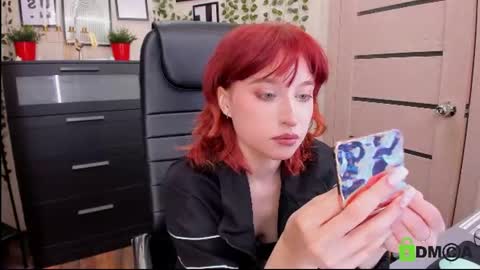 Snapshot of elizanik chatting on 07-23-26, 11:24 Eliza online show from 07-23-26, 11:24