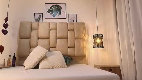 Eliza online show from 09-23-25, 12:19