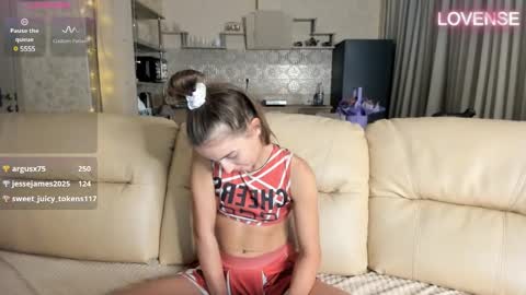 Eliz                               online show from 02-14-25, 03:05