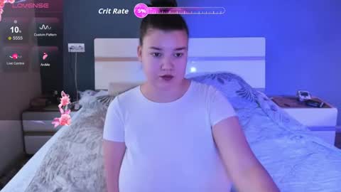 Snapshot of elkapulka chatting on 11-18-25, 12:20 Lina online show from 11-18-25, 12:20