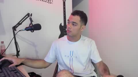 Snapshot of elkin_clark chatting on 02-19-26, 02:57 Elkin Clark online show from 02-19-26, 02:57