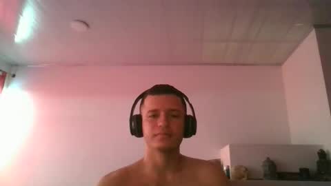 elkinjose182112 online show from 04-19-26, 05:56