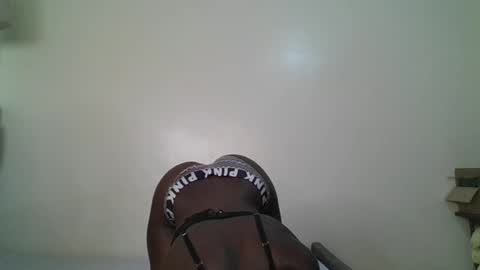 Snapshot of ella8_ chatting on 06-13-26, 11:24 ella8_ online show from 06-13-26, 11:24