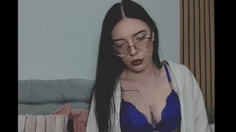 Chloe online show from 02-07-26, 10:57