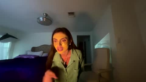 ella_ella_ella_ay online show from 10-06-25, 12:08