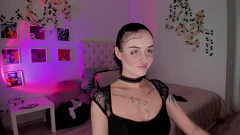 Snapshot of ella_gdss chatting on 09-21-25, 08:49 ELLA online show from 09-21-25, 08:49