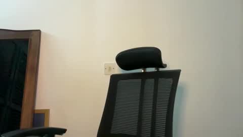 Snapshot of ella_laurel chatting on 06-05-26, 08:09 Ella online show from 06-05-26, 08:09