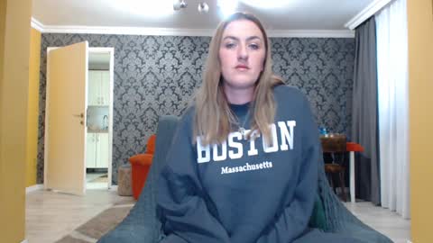 Ella  Max online show from 01-14-25, 08:20