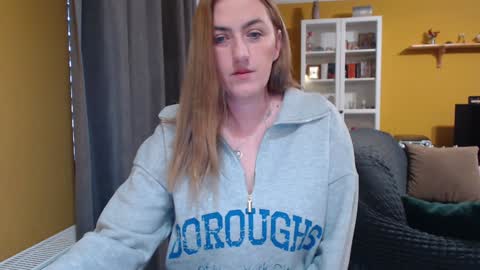 Ella  Max online show from 01-17-25, 06:47