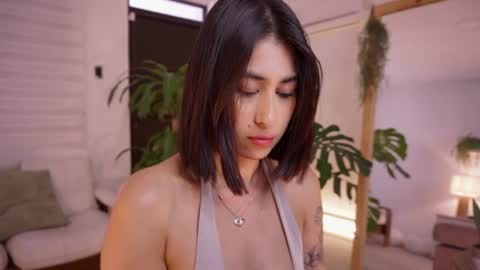 Snapshot of ella_owen chatting on 06-18-26, 03:49 ELLA OWEN online show from 06-18-26, 03:49