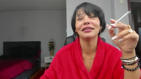 Ella online show from 10-10-25, 09:30