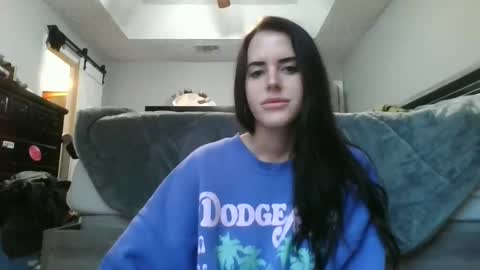 Ella online show from 02-12-25, 01:06