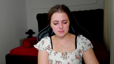 EllaBells online show from 04-10-26, 05:01