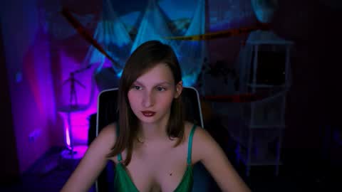 Ella online show from 11-01-25, 01:02