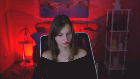 Ella online show from 11-18-25, 09:30