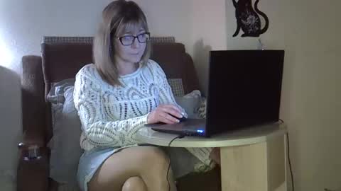 ellajohnsonx online show from 03-01-26, 09:33