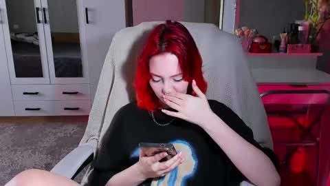 Snapshot of ellales chatting on 05-15-26, 08:54 ellales online show from 05-15-26, 08:54